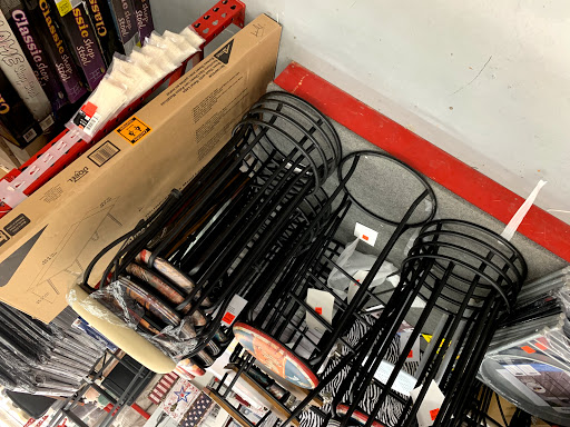 Shopping Mall «Cary Village Square Shopping Center», reviews and photos, 657 Cary Towne Blvd, Cary, NC 27511, USA