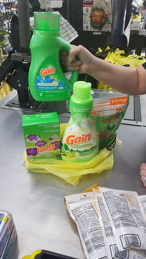 Home Goods Store «Dollar General», reviews and photos, 1901 W Camelback Rd, Phoenix, AZ 85015, USA