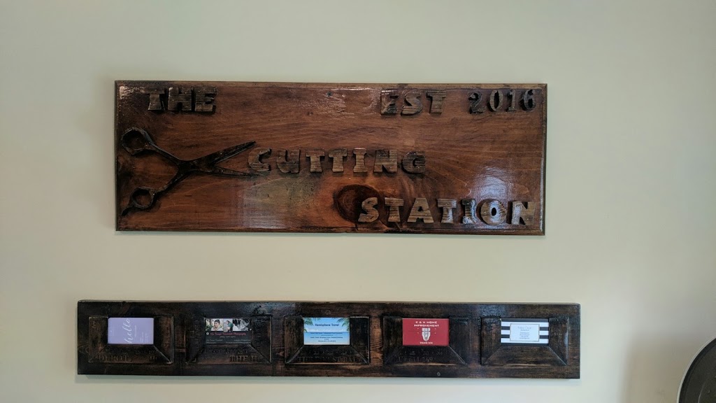 The Cutting Station 36877
