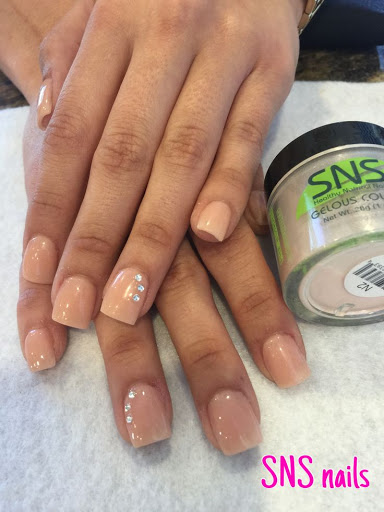 Nail Salon «Mimi Day Spa», reviews and photos, 901 N Nelson St, Arlington, VA 22203, USA