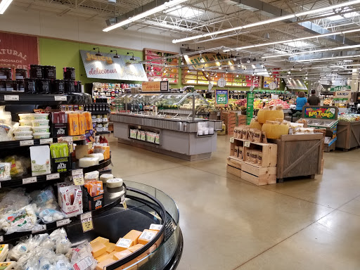 Grocery Store «Fresh Thyme Farmers Market- Lafayette», reviews and photos, 220 S Creasy Ln, Lafayette, IN 47905, USA