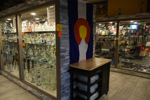 Tobacco Shop «Tundra Smoke Shop», reviews and photos, 2719 S Oneida St, Green Bay, WI 54304, USA
