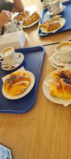 Pastelaria Pinheirinho de Mel no Charneca da Caparica, Setúbal