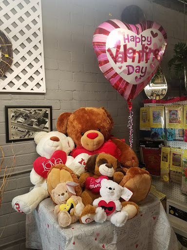 Florist «Little Flower Shop», reviews and photos, 616 High St, Delano, CA 93215, USA