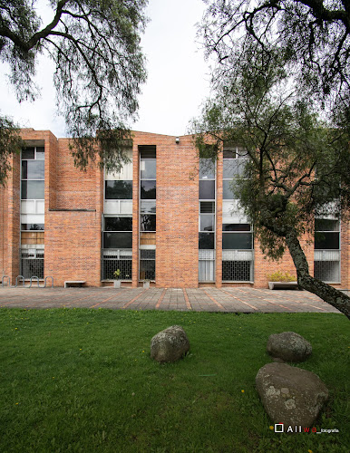 Facultad de Arquitectura y Urbanismo - Arquitecto