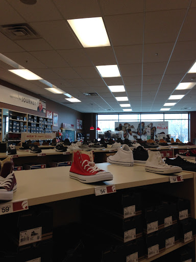 Shoe Store «Famous Footwear», reviews and photos, 3627 Constitution Blvd, West Valley City, UT 84119, USA