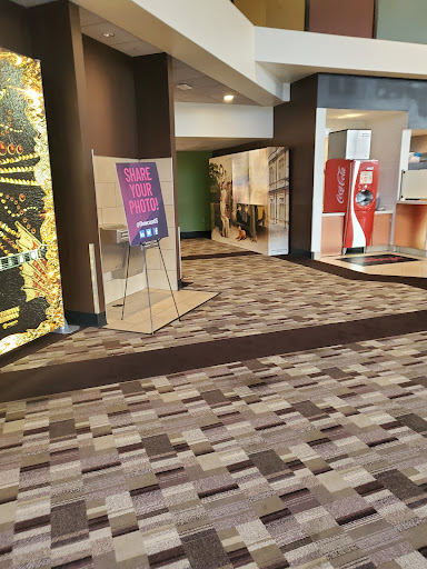 Movie Theater «Showcase Cinemas Woburn», reviews and photos, 25 Middlesex Canal Park Dr, Woburn, MA 01801, USA