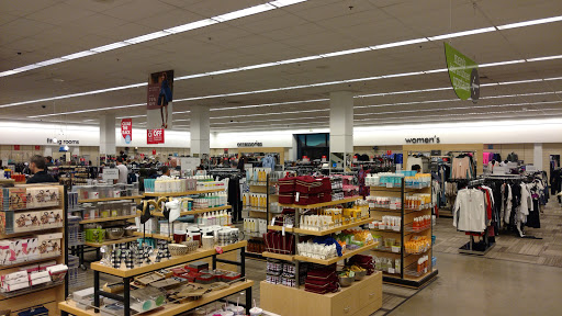 Department Store «Nordstrom Rack Downtown San Francisco», reviews and photos, 555 9th St, San Francisco, CA 94103, USA