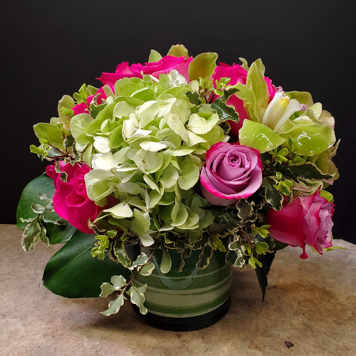 Florist «Foti Flowers At Yuess Gardens», reviews and photos, 406 3rd St, Newburgh, NY 12550, USA