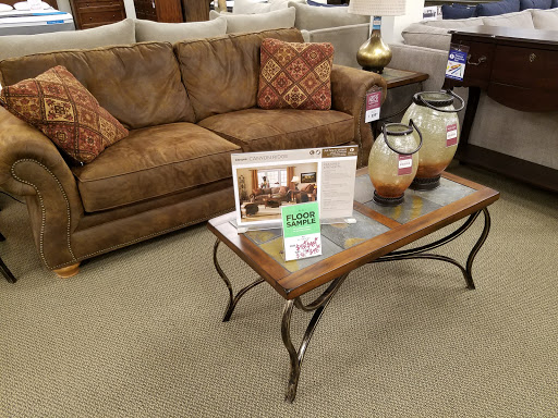 Furniture Store «Raymour & Flanigan Furniture and Mattress Store», reviews and photos, 2780 W Ridge Rd, Rochester, NY 14626, USA