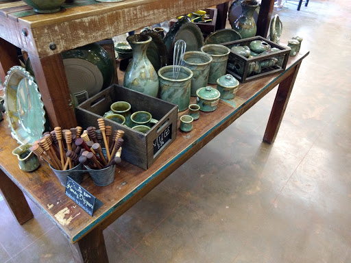 Pottery manufacturer Waco