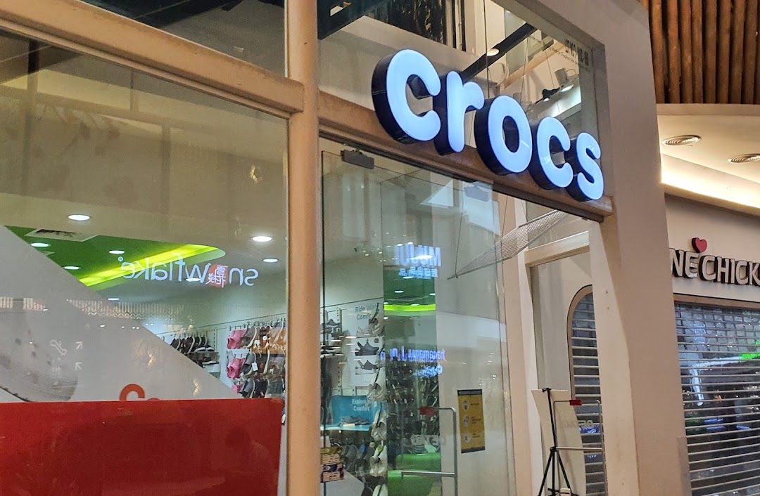 Crocs Mid Valley Megamall