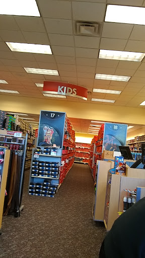 Shoe Store «Shoe Carnival», reviews and photos, 2706 Plainfield Rd, Joliet, IL 60435, USA