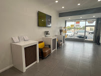 EASY SHIPPING - DHL Express ServicePoint - Photo 4 - Car repair in Anaheim, CA, Anaheim