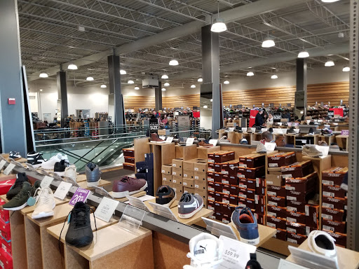 Shoe Store «DSW Designer Shoe Warehouse», reviews and photos, 357 Old Country Rd, Carle Place, NY 11514, USA