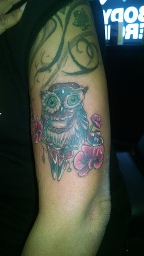 Tattoo Shop «York Ink Tattoos and Body Piercing», reviews and photos, 1112 Mt Rose Ave, York, PA 17403, USA