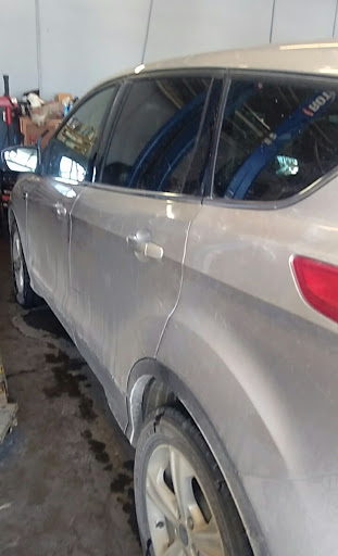 Auto Repair Shop «Meineke Car Care Center», reviews and photos, 2401 Westown Pkwy, West Des Moines, IA 50266, USA