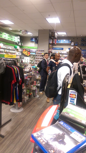 Video Game Store «GameStop», reviews and photos, 1100 S Hayes St #230, Arlington, VA 22202, USA
