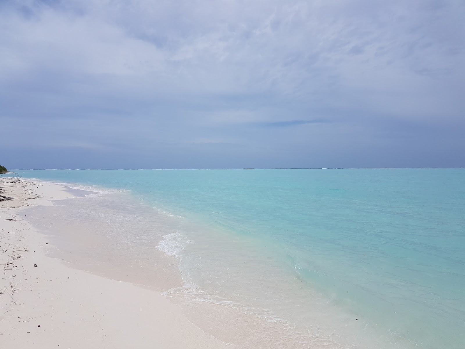 Fohtheyo bodufushi Beach'in fotoğrafı - rahatlamayı sevenler arasında popüler bir yer