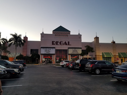 Movie Theater «Regal Cinemas Cypress Creek Station Stadium 16», reviews and photos, 6415 N Andrews Ave, Fort Lauderdale, FL 33309, USA