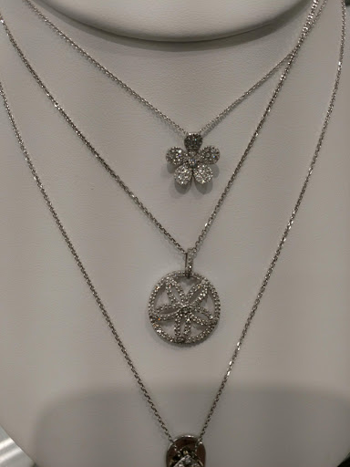 Jewelry Designer «De Maio Jewelers Inc», reviews and photos, 608 Boulevard, Kenilworth, NJ 07033, USA