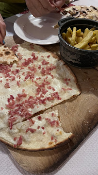 Tarte flambée du Restaurant de spécialités alsaciennes Muensterstuewel à Strasbourg - n°17