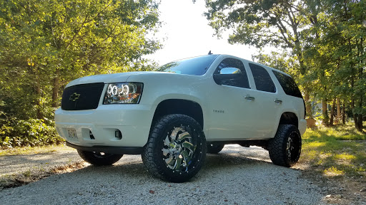 Auto Body Shop «Sapaugh Auto Body», reviews and photos, 1507 McNutt St, Herculaneum, MO 63048, USA