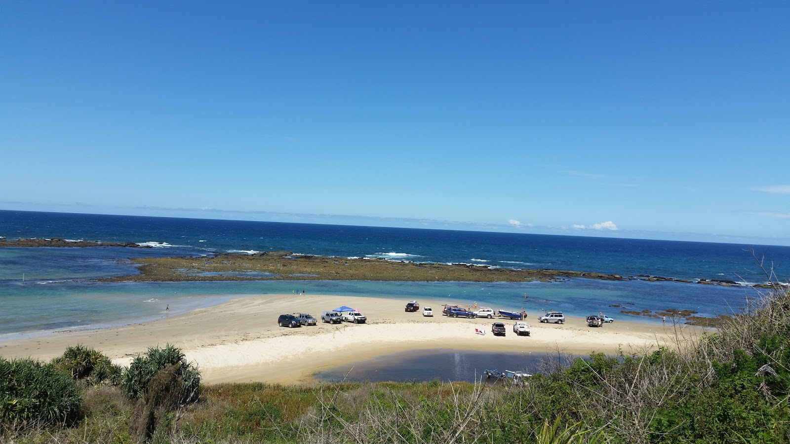 Foto af Minnie Water Beach med lys sand overflade