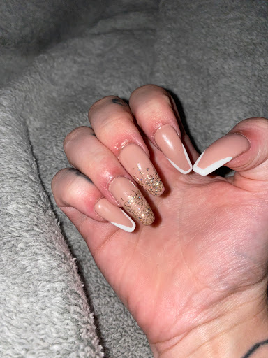 Lovely Nails image 9