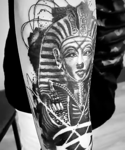 Explore oyster tattoo ideas, creative tattoo ideas in Rockford, available at Euro Tattoo