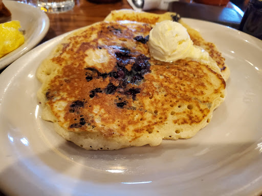 American Restaurant «Cracker Barrel Old Country Store», reviews and photos, 301 Exchange Way, Braselton, GA 30517, USA