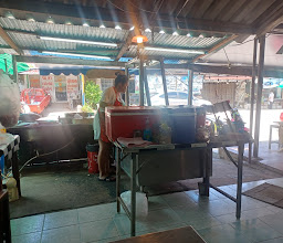 ร้านข้าวมันไก่ไร้เทียมทาน(ตลาดฉลอง) photo