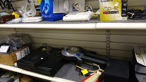 Thrift Store «Boomerangs Resale Store», reviews and photos, 1133 N Sherman Ave, Madison, WI 53704, USA