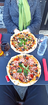 Pizza du Pizzeria restaurant Mirabella à Saint-Denis - n°18