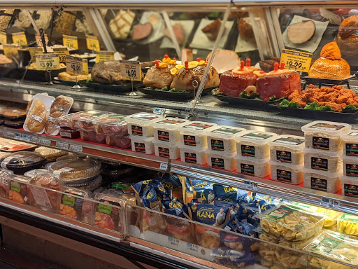 Grocery Store «Foodtown of Kensington», reviews and photos, 382 McDonald Ave, Brooklyn, NY 11218, USA