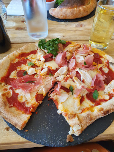 DOUGH&co Woodfired Pizza