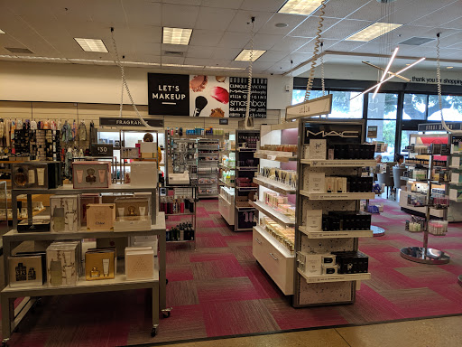 Department Store «Nordstrom Rack Gateway», reviews and photos, 9607 Research Blvd, Austin, TX 78759, USA