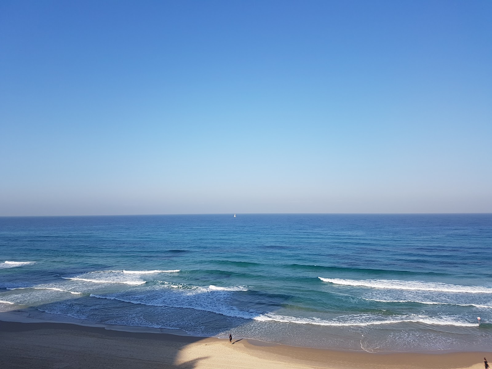 Φωτογραφία του Tamnoon beach με ευθεία ακτή