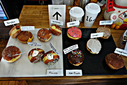 Donut Shop «B. Doughnut», reviews and photos, 7 Loudoun St SW, Leesburg, VA 20175, USA