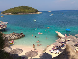 Guvat Beach'in fotoğrafı ve yerleşim