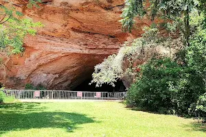 Cave Itambé image