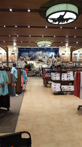 Outdoor Sports Store «Field & Stream», reviews and photos, 2075 Interchange Rd, Erie, PA 16509, USA