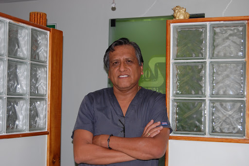 DR. LUIS SUELDO