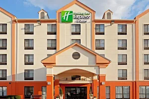 Holiday Inn Express & Suites Meadowlands Area, an IHG Hotel image