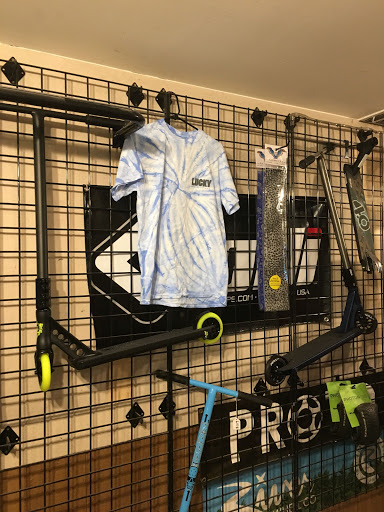 Skateboard Park «Asylum Skate Park», reviews and photos, 29850 Skokie Hwy, Lake Bluff, IL 60044, USA