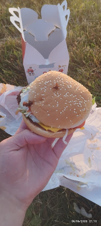 Cheeseburger du Restauration rapide McDonald's à La Flèche - n°9