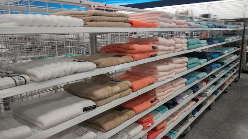 Clothing Store «Ross Dress for Less», reviews and photos, 3900 Sisk Rd, Modesto, CA 95356, USA