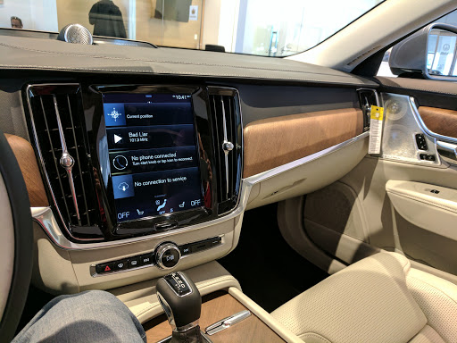 Car Dealer «Kline Volvo», reviews and photos, 3040 U.S Hwy 61, Maplewood, MN 55109, USA