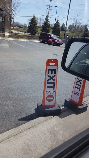 Tire Shop «Discount Tire Store - New Lenox, IL», reviews and photos, 681 E Lincoln Hwy, New Lenox, IL 60451, USA