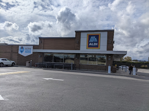 Supermarket «ALDI», reviews and photos, 3250 E Fayette St, Baltimore, MD 21224, USA